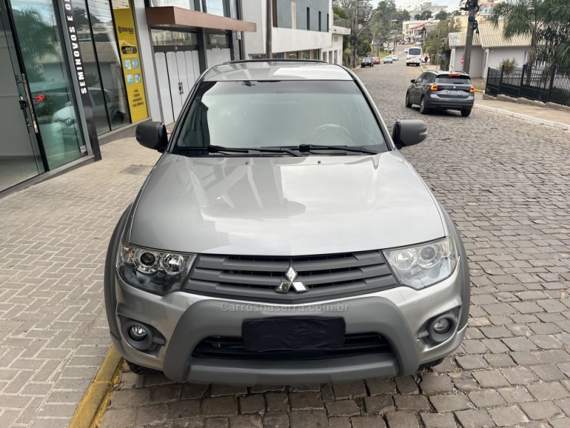 L200 TRITON 3.2 HPE 4X4 CD 16V TURBO INTERCOOLER DIESEL 4P AUTOMÁTICO - 2017 - VERANóPOLIS