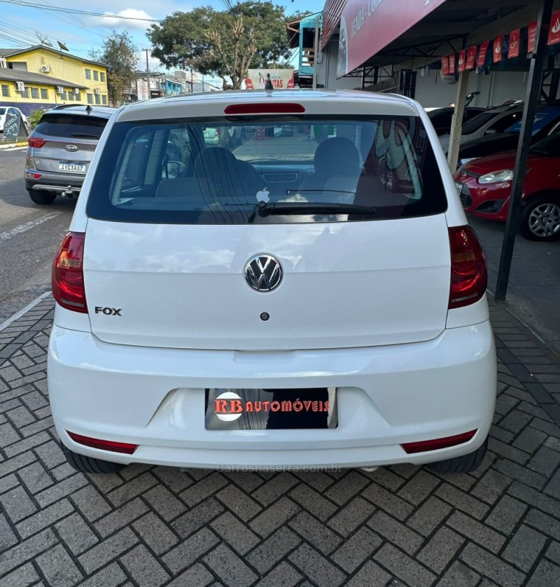 FOX 1.0 MI 8V FLEX 2P MANUAL - 2011 - PAROBé