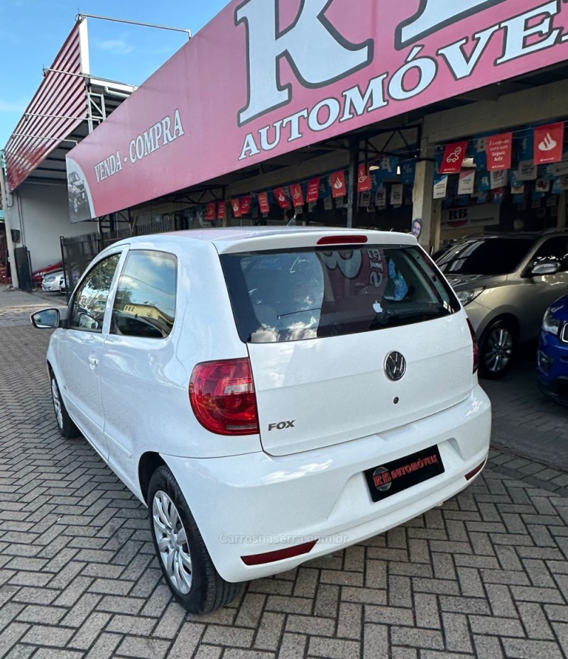 FOX 1.0 MI 8V FLEX 2P MANUAL - 2011 - PAROBé