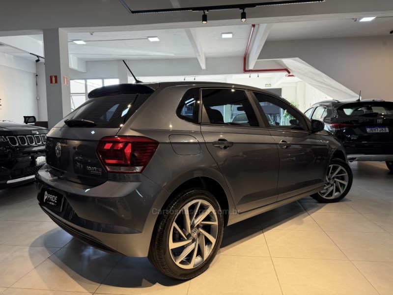 POLO 1.0	200 TSI HIGHLINE AUTOMÁTICO  - 2020 - CAXIAS DO SUL