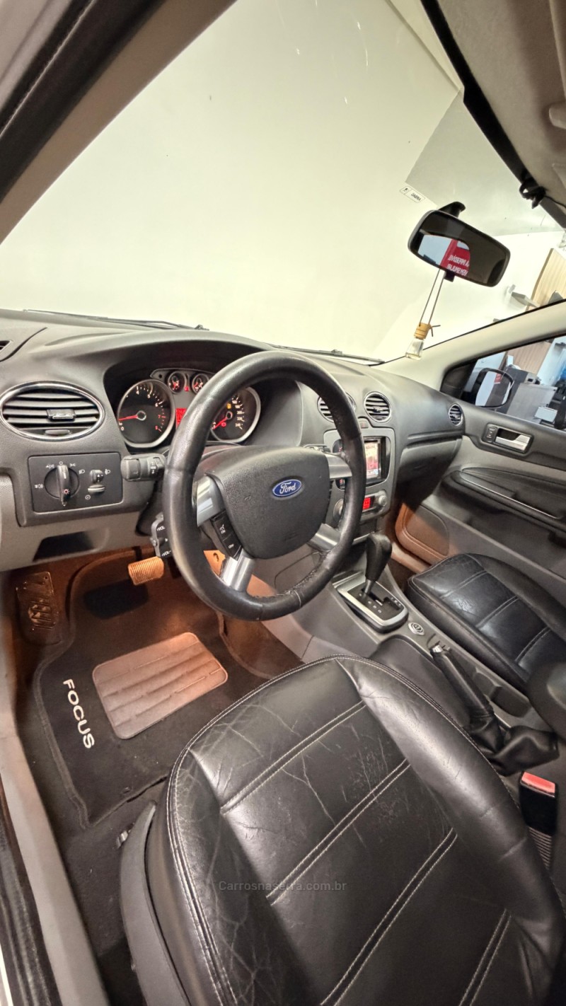 FOCUS 2.0 GHIA 16V FLEX 4P AUTOMÁTICO - 2009 - CAXIAS DO SUL
