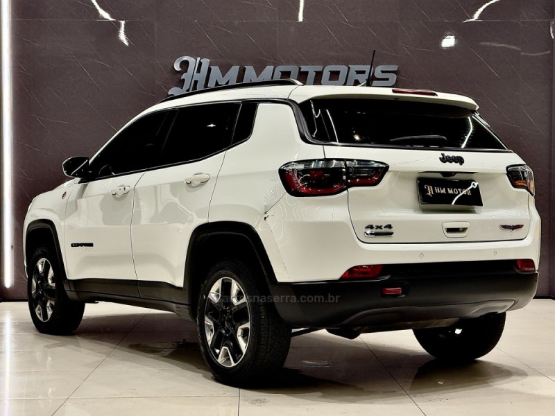 COMPASS 2.0 16V DIESEL TRAILHAWK 4X4 AUTOMÁTICO - 2017 - CAXIAS DO SUL