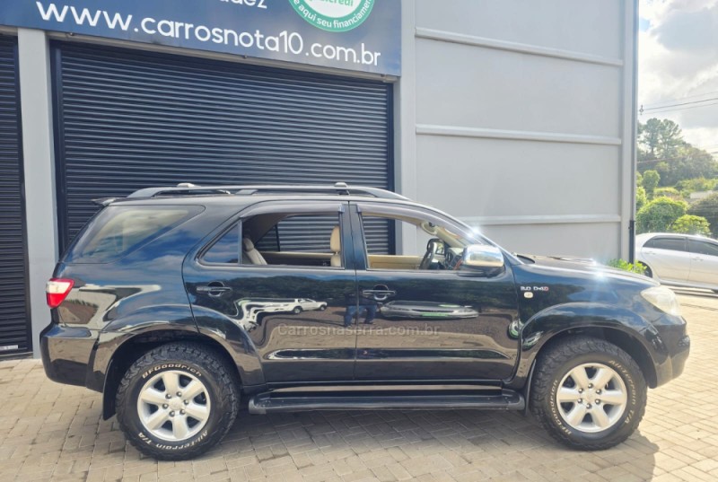 HILUX SW4 3.0 SRV 4X4 7 LUGARES 16V TURBO INTERCOOLER DIESEL 4P AUTOMÁTICO - 2010 - LAJEADO