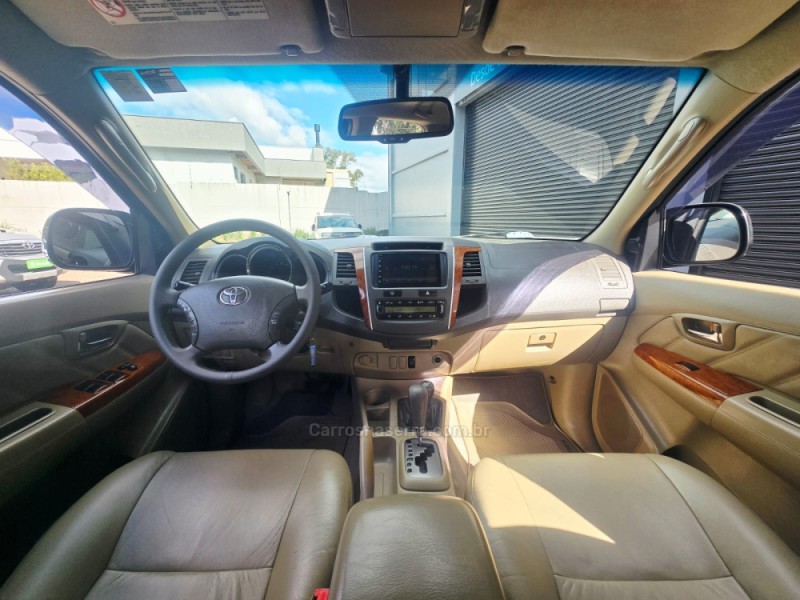 HILUX SW4 3.0 SRV 4X4 7 LUGARES 16V TURBO INTERCOOLER DIESEL 4P AUTOMÁTICO - 2010 - LAJEADO