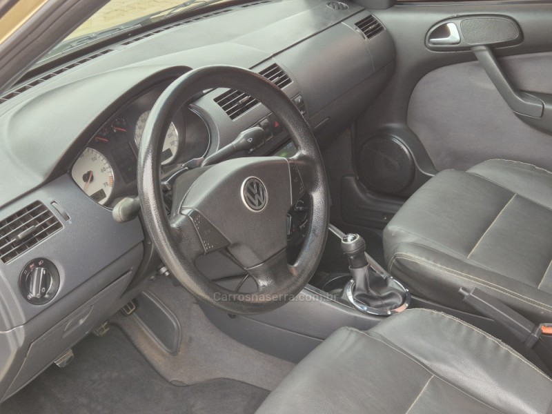 SAVEIRO 1.8 MI SUMMER CS 8V GASOLINA 2P MANUAL G.III - 2002 - CAXIAS DO SUL