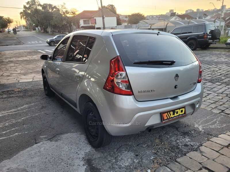 SANDERO 1.6 PRIVILÉGE 8V FLEX 4P MANUAL - 2009 - CAXIAS DO SUL