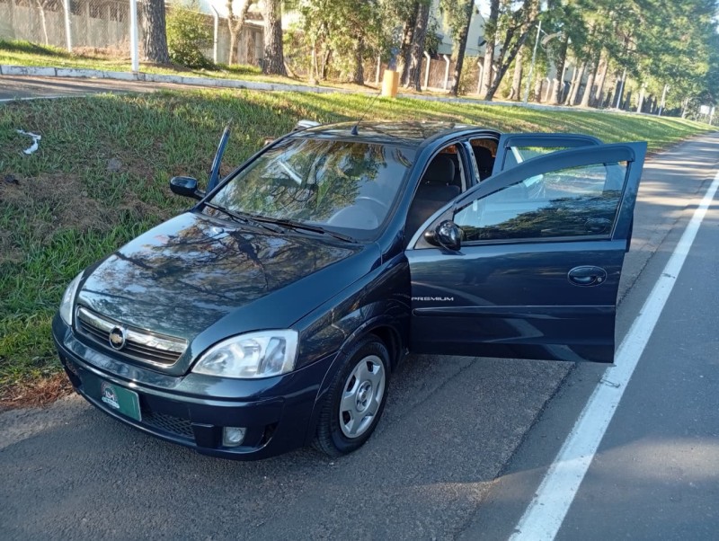 CORSA 1.4 MPFI PREMIUM SEDAN 8V FLEX 4P MANUAL - 2009 - VENâNCIO AIRES