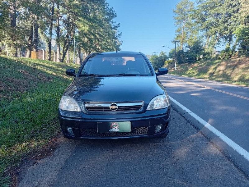 CORSA 1.4 MPFI PREMIUM SEDAN 8V FLEX 4P MANUAL - 2009 - VENâNCIO AIRES