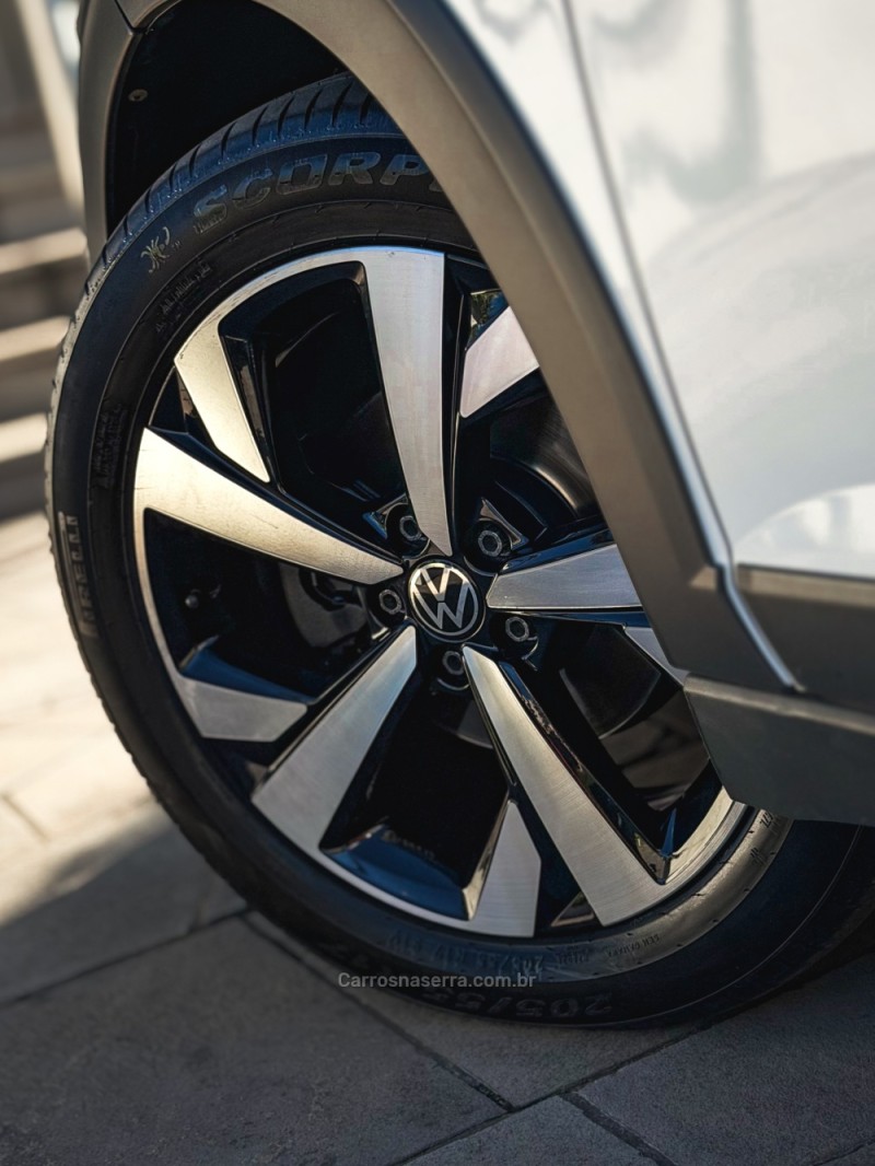 NIVUS 1.0 TSI HIGHLINE FLEX 4P AUTOMÁTICO - 2023 - NOVO HAMBURGO