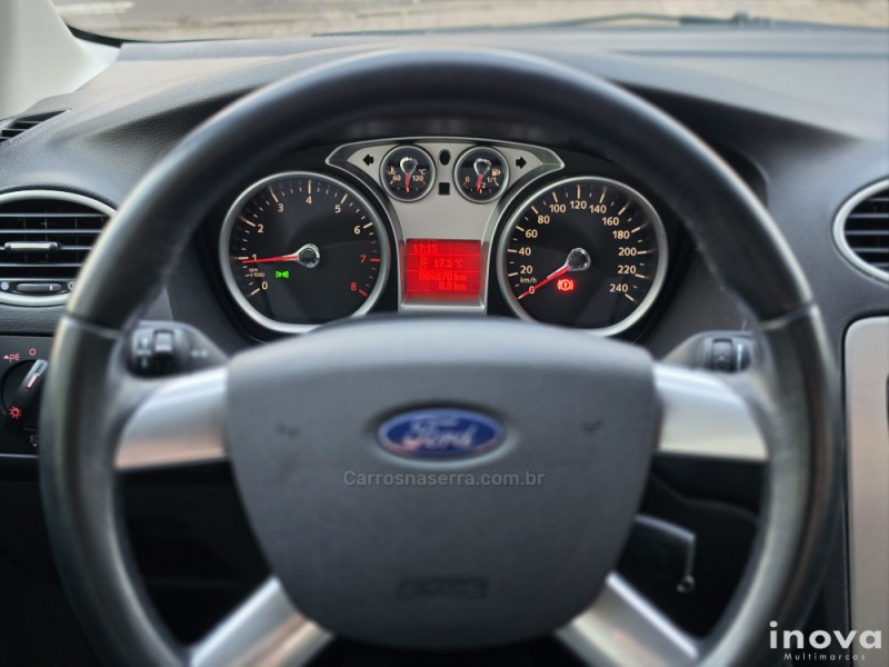 FOCUS 2.0 GLX SEDAN 16V FLEX 4P MANUAL - 2011 - NOVO HAMBURGO