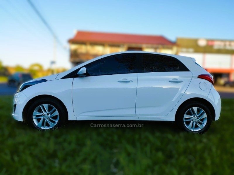 HB20 1.6 COMFORT PLUS 16V FLEX 4P MANUAL - 2014 - NOVO HAMBURGO