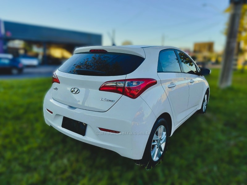 HB20 1.6 COMFORT PLUS 16V FLEX 4P MANUAL - 2014 - NOVO HAMBURGO