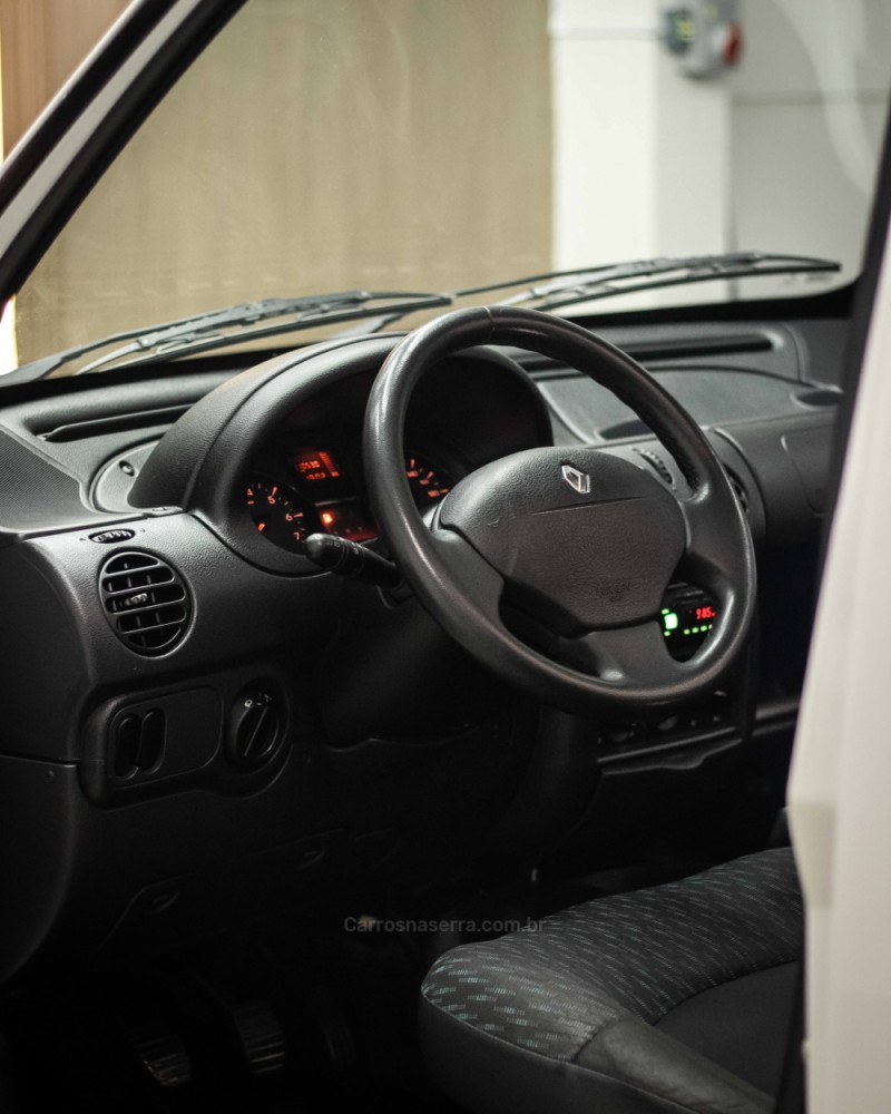 KANGOO 1.6 EXPRESS 16V FLEX 3P MANUAL - 2018 - CAXIAS DO SUL