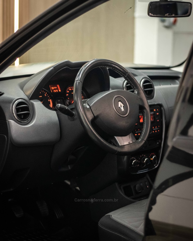 DUSTER 2.0 DYNAMIQUE 4X2 16V FLEX 4P MANUAL - 2013 - CAXIAS DO SUL