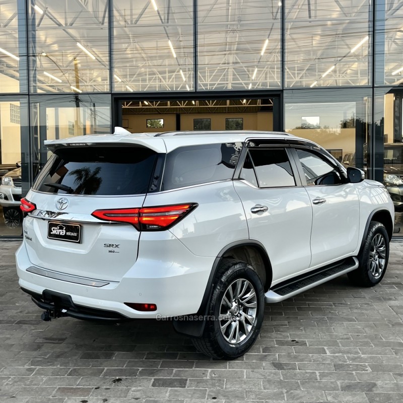 HILUX SW4 2.8 SRX 4X4 16V TURBO INTERCOOLER DIESEL 4P AUTOMÁTICO - 2022 - VACARIA