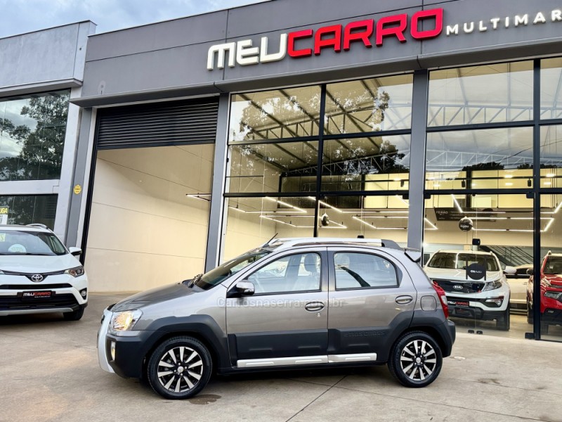 ETIOS CROSS 1.5 16V FLEX 4P MANUAL - 2017 - LAJEADO