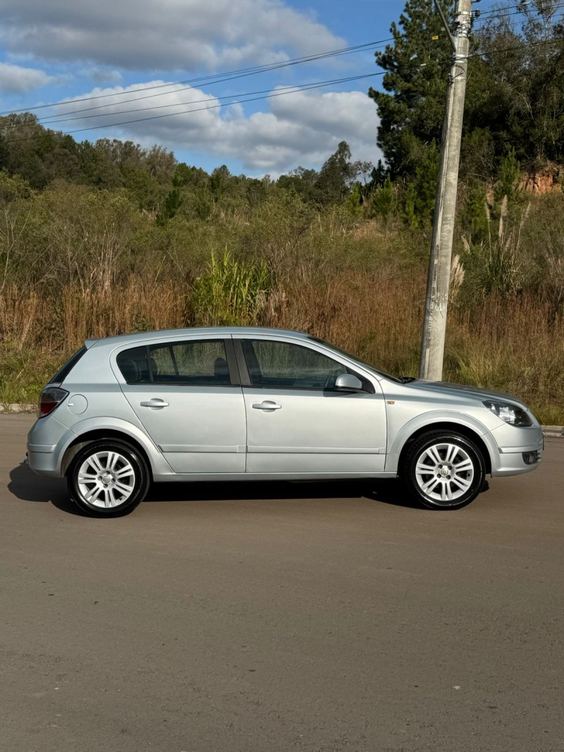 VECTRA 2.0 MPFI GT HATCH 8V FLEX 4P MANUAL - 2008 - BENTO GONçALVES
