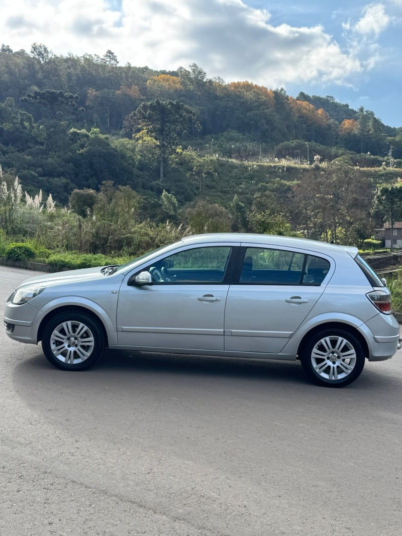 VECTRA 2.0 MPFI GT HATCH 8V FLEX 4P MANUAL - 2008 - BENTO GONçALVES