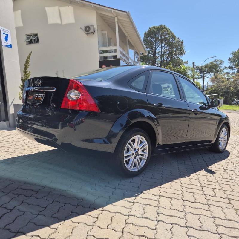 FOCUS 2.0 TITANIUM PLUS 16V FLEX 4P AUTOMÁTICO - 2011 - SãO MARCOS