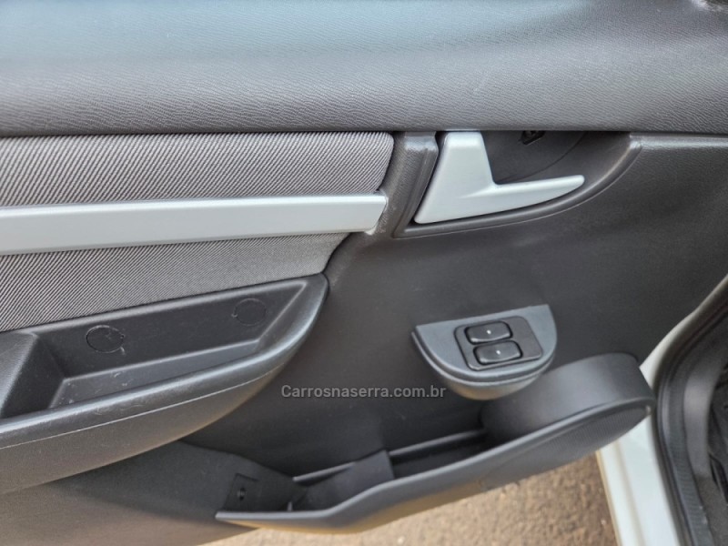 CELTA 1.4 MPFI SPIRIT 8V GASOLINA 4P MANUAL - 2014 - PICADA CAFé
