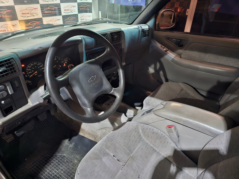 S10 2.2 MPFI DLX 4X2 CE 8V GASOLINA 2P MANUAL - 1996 - CAXIAS DO SUL