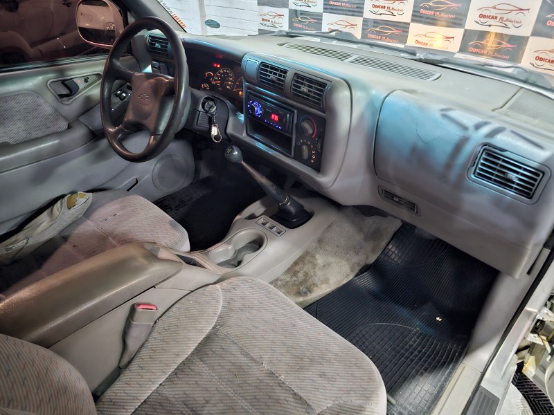 S10 2.2 MPFI DLX 4X2 CE 8V GASOLINA 2P MANUAL - 1996 - CAXIAS DO SUL
