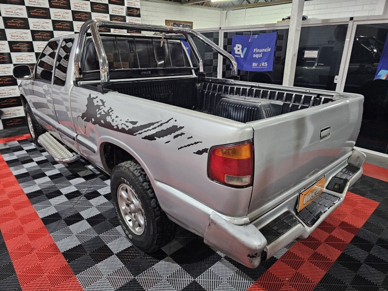 S10 2.2 MPFI DLX 4X2 CE 8V GASOLINA 2P MANUAL - 1996 - CAXIAS DO SUL
