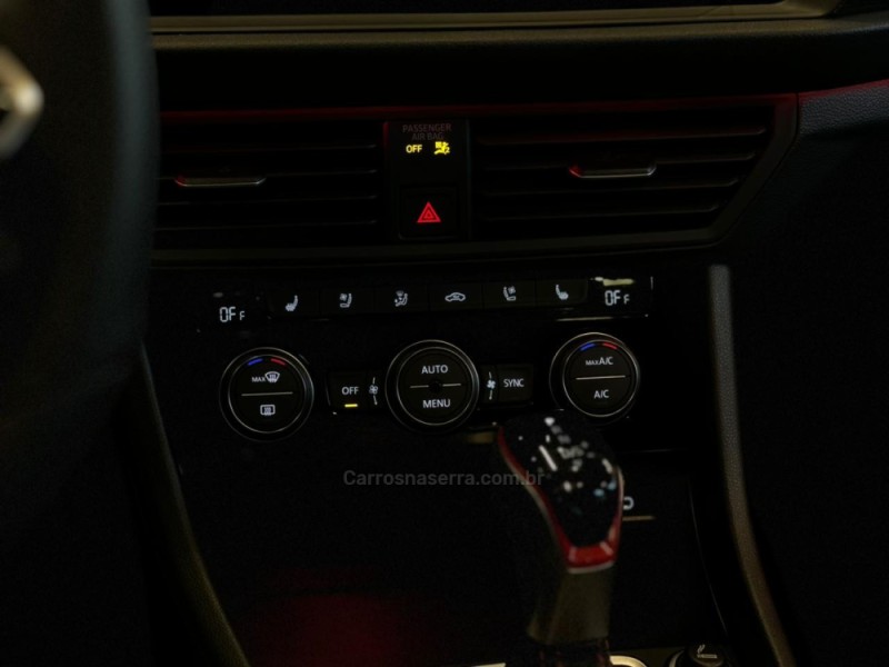 JETTA 2.0 16V TSI GLI 350 GASOLINA 4P AUTOMÁTICO - 2024 - CAXIAS DO SUL