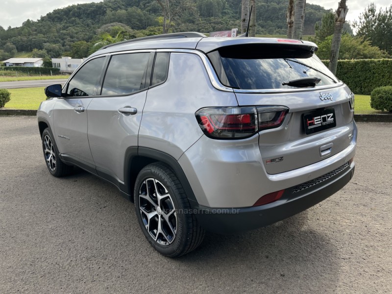 COMPASS 1.3 LONGITUDE T270 16V TURBO 4X2 FLEX 4P AUTOMÁTICO - 2025 - BOM PRINCíPIO