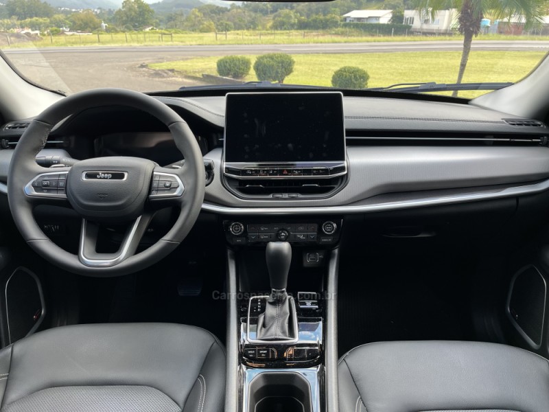 COMPASS 1.3 LONGITUDE T270 16V TURBO 4X2 FLEX 4P AUTOMÁTICO - 2025 - BOM PRINCíPIO