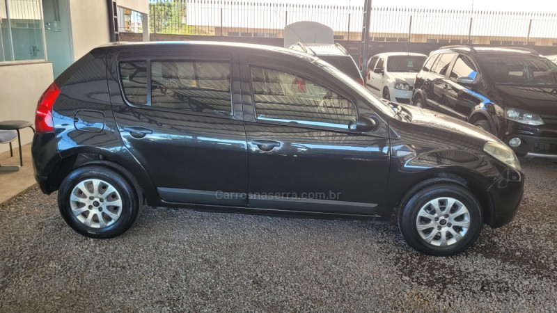 SANDERO 1.0 AUTHENTIQUE PLUS 16V FLEX 4P MANUAL - 2009 - CAXIAS DO SUL