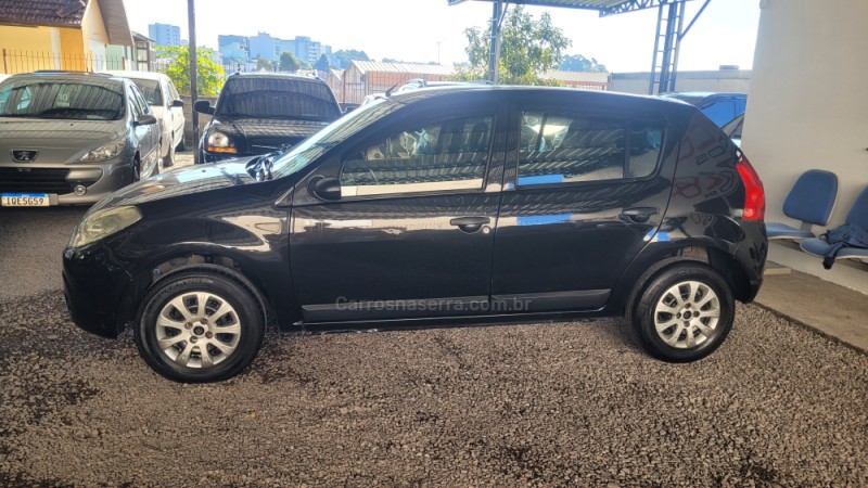 SANDERO 1.0 AUTHENTIQUE PLUS 16V FLEX 4P MANUAL - 2009 - CAXIAS DO SUL