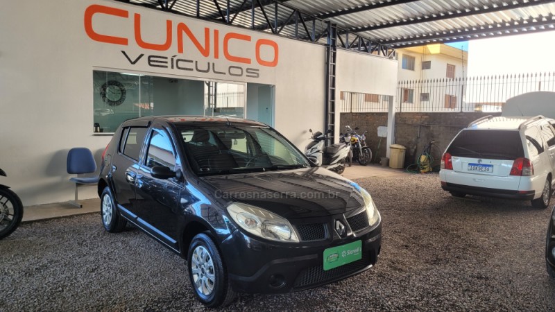 sandero 1.0 authentique plus 16v flex 4p manual 2009 caxias do sul