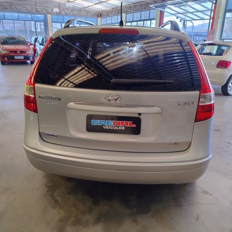 I30 2.0 MPFI GLS 16V GASOLINA 4P MANUAL - 2011 - CAMPO BOM