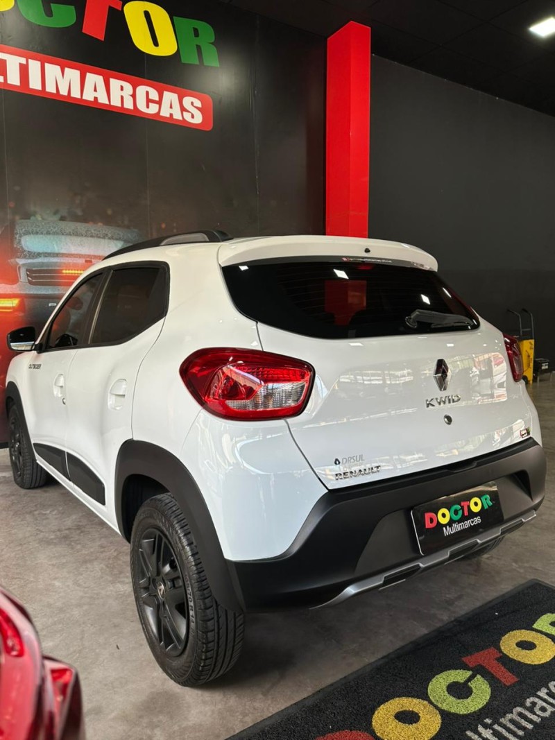 KWID 1.0 12V OUTSIDER FLEX 4P MANUAL - 2020 - SãO LEOPOLDO