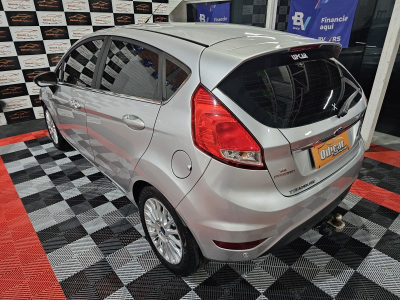 FIESTA 1.6 TITANIUM PLUS HATCH 16V FLEX 4P AUTOMÁTICO - 2016 - CAXIAS DO SUL