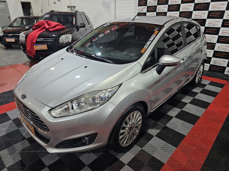 FIESTA 1.6 TITANIUM PLUS HATCH 16V FLEX 4P AUTOMÁTICO - 2016 - CAXIAS DO SUL