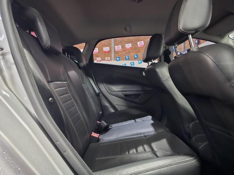 FIESTA 1.6 TITANIUM PLUS HATCH 16V FLEX 4P AUTOMÁTICO - 2016 - CAXIAS DO SUL