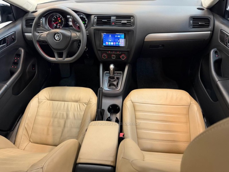 JETTA 1.4 16V TSI TRENDLINE GASOLINA 4P TIPTRONIC - 2016 - BOM RETIRO DO SUL