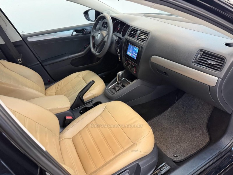 JETTA 1.4 16V TSI TRENDLINE GASOLINA 4P TIPTRONIC - 2016 - BOM RETIRO DO SUL