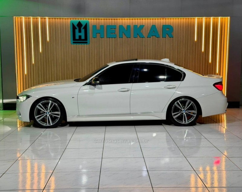 320I 2.0 M SPORT 16V TURBO GASOLINA 4P AUTOMÁTICO - 2018 - CAMPO BOM
