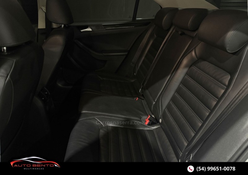 JETTA 2.0 TSI HIGHLINE 211CV GASOLINA 4P DSG - 2017 - BENTO GONçALVES
