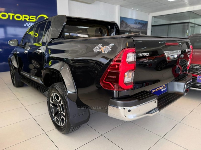 HILUX 2.8 SRX PLUS 4X4 CD TURBO DIESEL 4P AUTOMÁTICO - 2024 - SãO LEOPOLDO