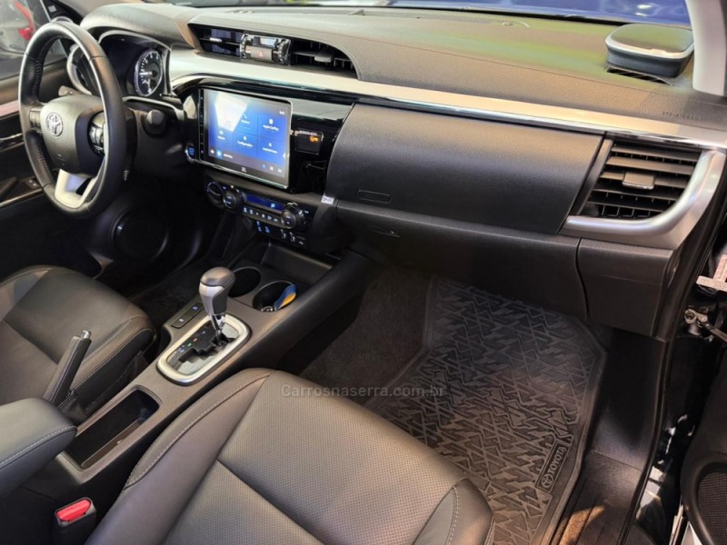 HILUX 2.8 SRX PLUS 4X4 CD TURBO DIESEL 4P AUTOMÁTICO - 2024 - SãO LEOPOLDO