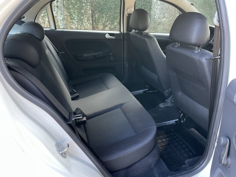 GOL 1.0 MI TRENDLINE 8V FLEX 4P MANUAL - 2016 - CAXIAS DO SUL