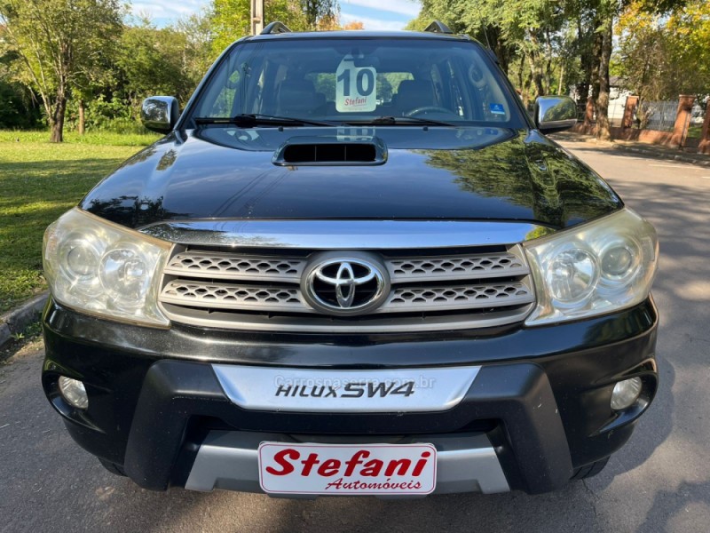 HILUX SW4 3.0 SRV 4X4 7 LUGARES 16V TURBO INTERCOOLER DIESEL 4P AUTOMÁTICO - 2010 - FELIZ