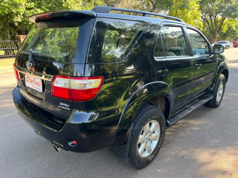 HILUX SW4 3.0 SRV 4X4 7 LUGARES 16V TURBO INTERCOOLER DIESEL 4P AUTOMÁTICO - 2010 - FELIZ
