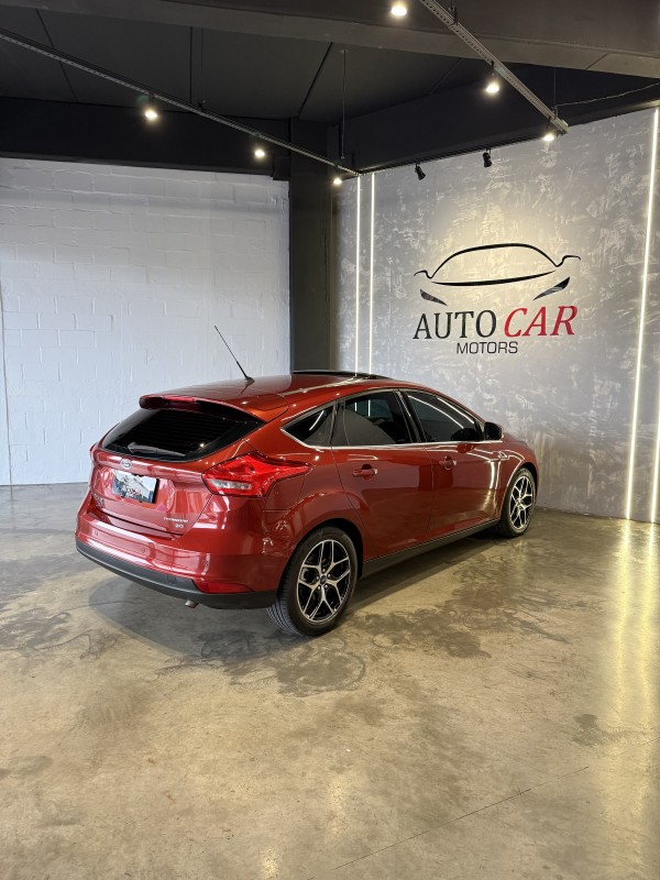 FOCUS 2.0 TITANIUM HATCH 16V FLEX 4P AUTOMÁTICO - 2017 - CAXIAS DO SUL
