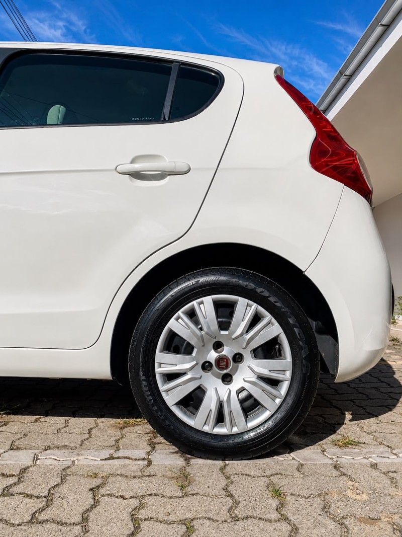 PALIO 1.6 MPI ESSENCE 16V FLEX 4P MANUAL - 2013 - SãO SEBASTIãO DO CAí