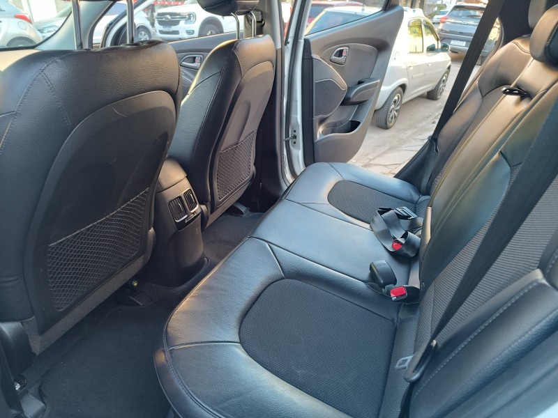 IX35 2.0 MPFI GLS 4X2 16V GASOLINA 4P AUTOMÁTICO - 2017 - FLORES DA CUNHA